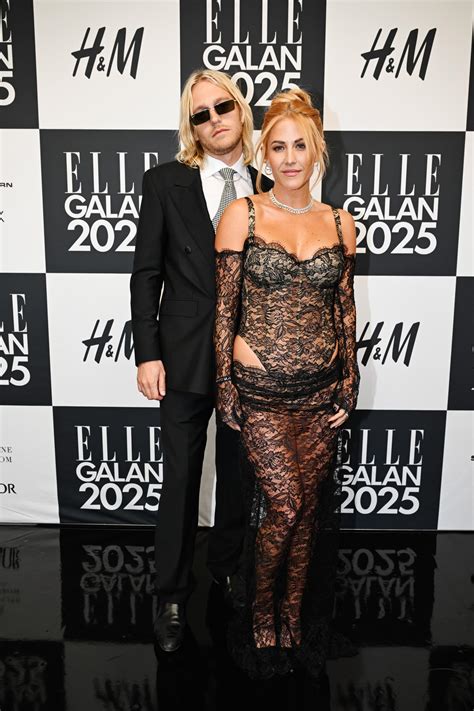 Molly Sandén om nya skivan ”Strawberry blonde”: ”Vill fly in i en