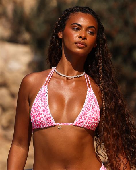 Kulani Kinis – Colourful Swimwear for Women and Men | Bikini Village