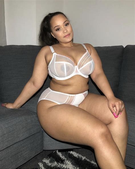 Natalie Elizabeth | Scrolller