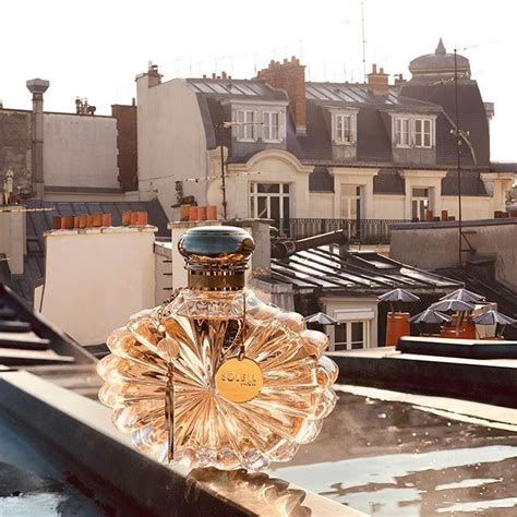 LALIQUE Perfume Bottle