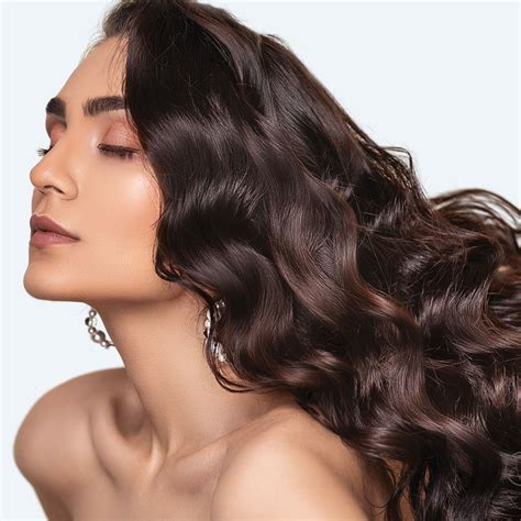 Stylists debate if the blowout haircut is better than a perm 24