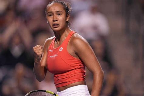 leylah fernandez delights home crowd  winning return  injury
