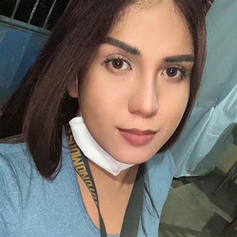 Back in Sg Ts Escort Arah, Transsexual escort in Singapore