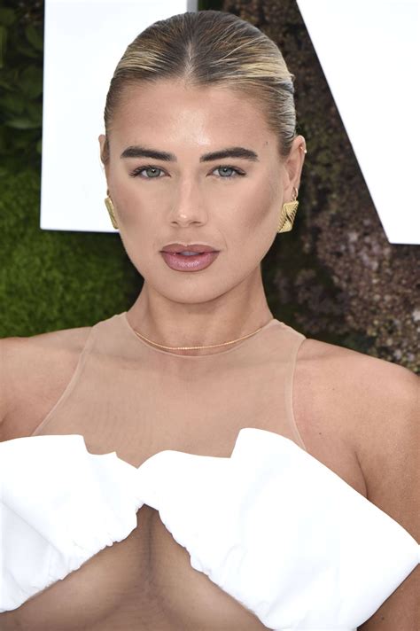 Arabella Chi Stuns in Racy White Ensemble at 'It Ends With Us' Premiere