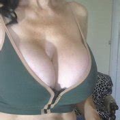 Claudia Kealoha | Clips4sale