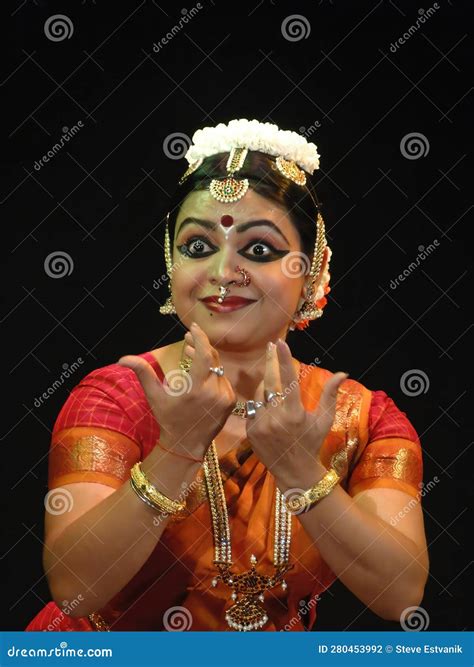 Indian Dancer Performs Classical Dance Editorial Photography - Image of