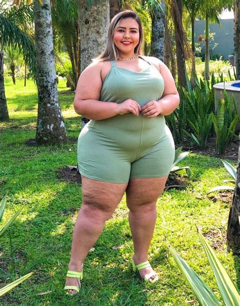 Pin by Plumpers on Curvy | Curvy women outfits, Plus size fashion tips