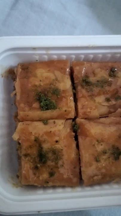 Ate baklava but felt like sugar kuch jyada he hai ,mava ka acha taste
