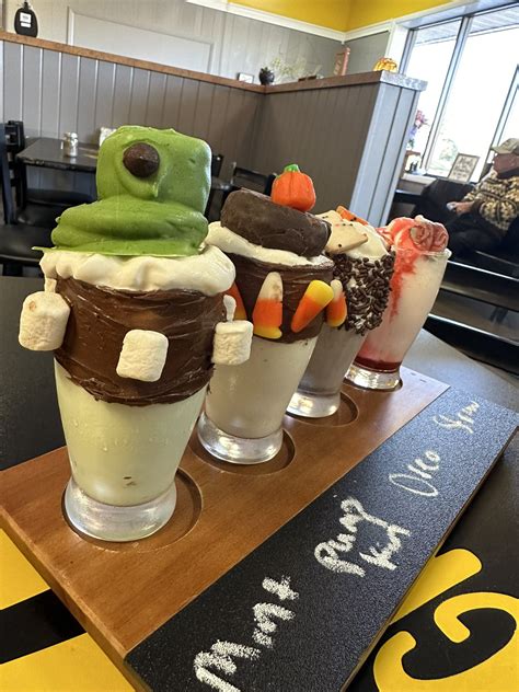 TW Pornstars - 1 pic. ♀Jasmine Mendez♀🔥. Twitter. Halloween Milkshake