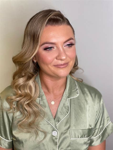 Life and work with Veronica Gamboa of Veronica Lynn Beauty - Voyage