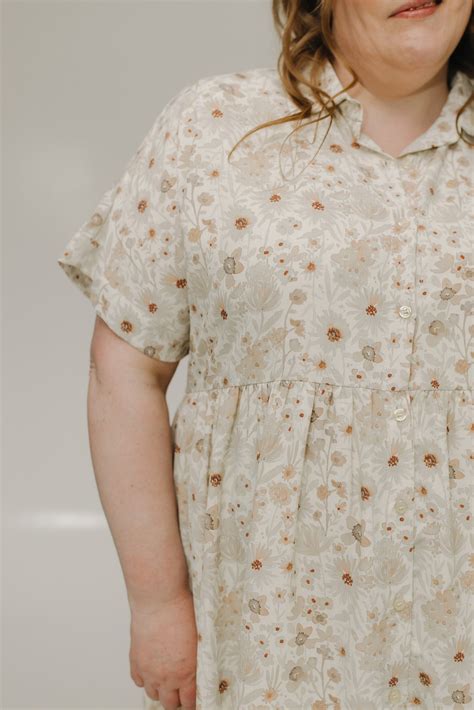 TEXTURED CHIFFON BUTTON FRONT DRESS IN BARE BLOSSOM – Love Marlow