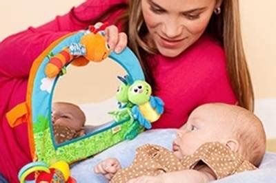 Как развивать ребенка в 3 месяца, игры и занятия с ребенком