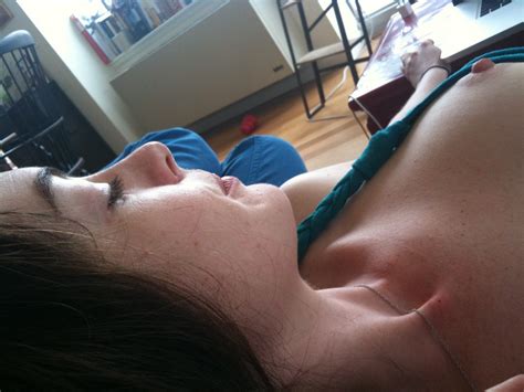 Anne Hathaway Nude Photos and Porn Video - LEAKED - Scandal Planet