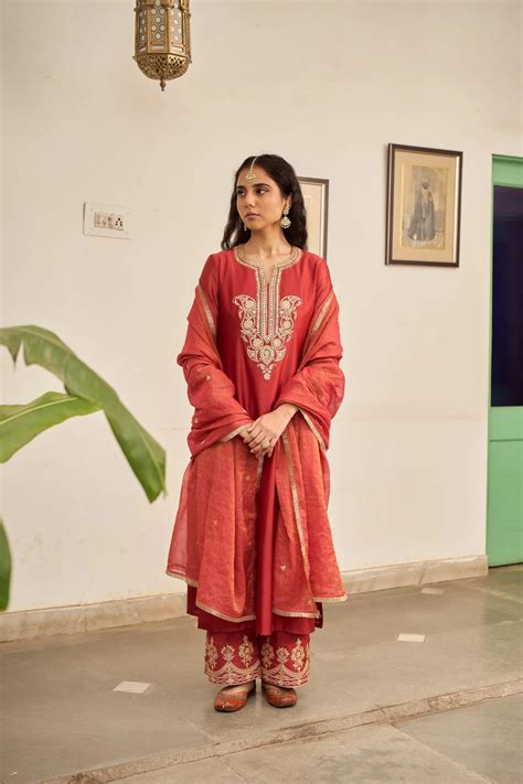 gulzar apekshajainlabel