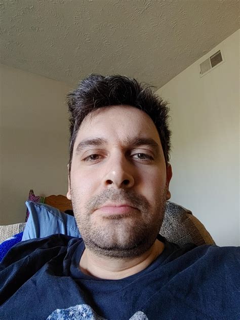 I take selfies like an old man : r/FreeCompliments