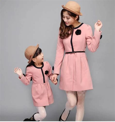 Stunning Mother And Daughter Matching Outfits That Are Perfect For ...