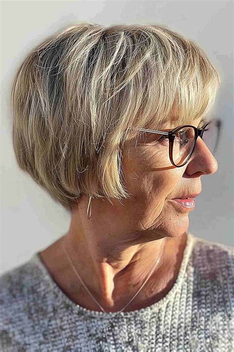 33 Stylish Short Bobs with Bangs for Mature Women 26