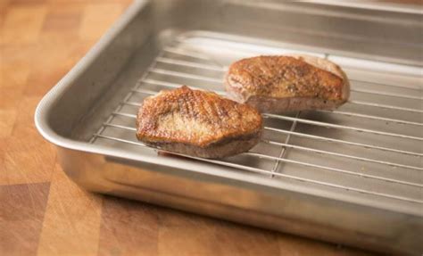 How To Cook A Fresh Duck Breast With Skin - White Tratimp