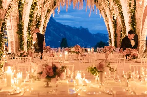 Extravagant Wedding Receptions