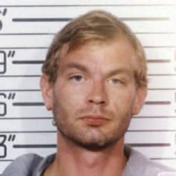 Never-Before-Seen Jeffrey Dahmer Crime Scene Photos Graphic Released - 91vau8c