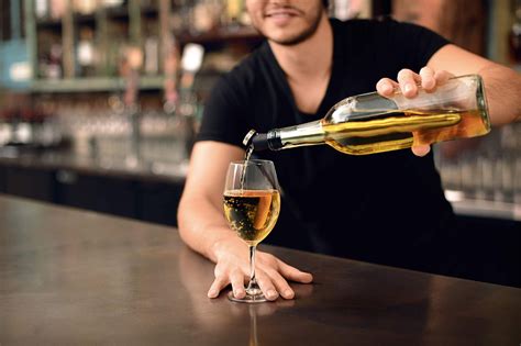 10 Wine Gadgets, Gizmos, and Apps that Will Make You a Vino Pro | Wine ...