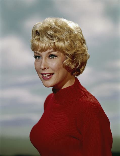 Barbara Eden Still Shines with Beauty at 91 despite Being Bashed for