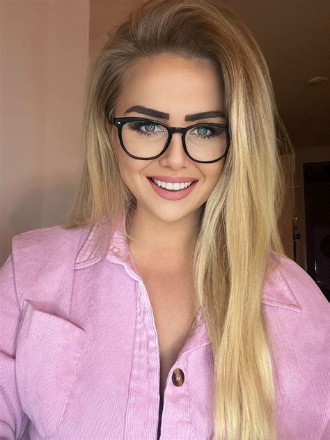 Veronica Bielik : r/AltBlonde