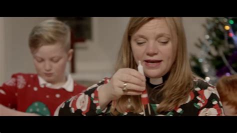 gogglebox vicar rev kate bottley   moments  christmas joy youtube