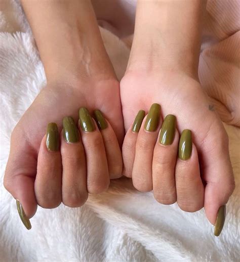 30 Best Fall Nail Colors and Manicure Ideas