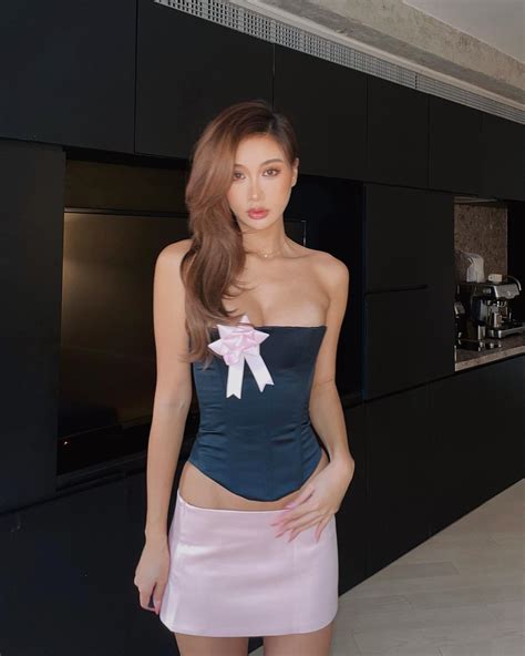 Joanna Li | Feeling 🎀 | Instagram