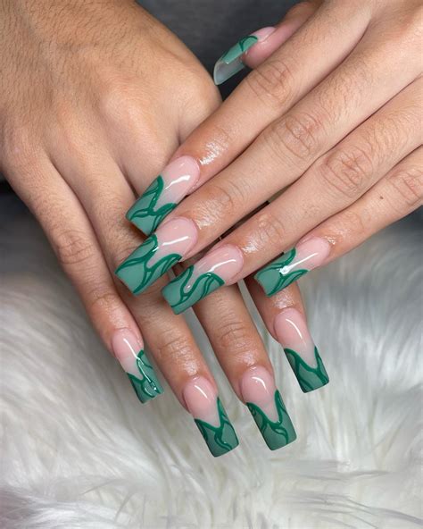 17+ Emerald Green Acrylic Nails for a Chic Statement - Nail Designs Daily