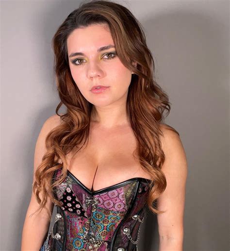 Dare Taylor : r/ladyladyboners