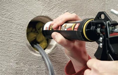 Герметизация кабельных и канальных вводов герметиком Soudal Aquaswell
