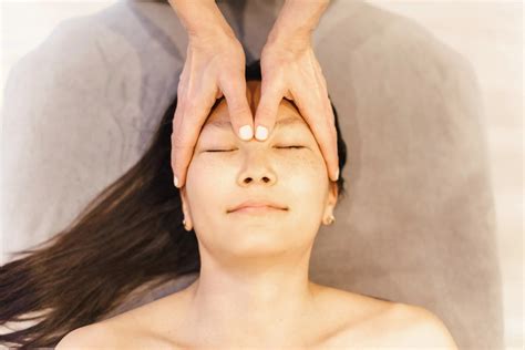 Naru Massage: The Ultimate Guide To Relaxation And Rejuvenation Image 10