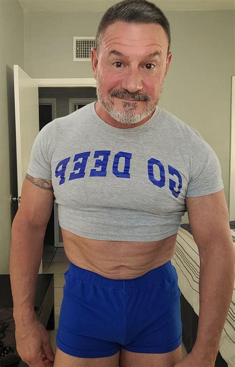 Muscle Dad here : r/YoungTopsOlderBottoms