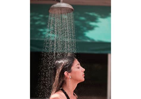 Can Hot Showers Cause Hair Loss?