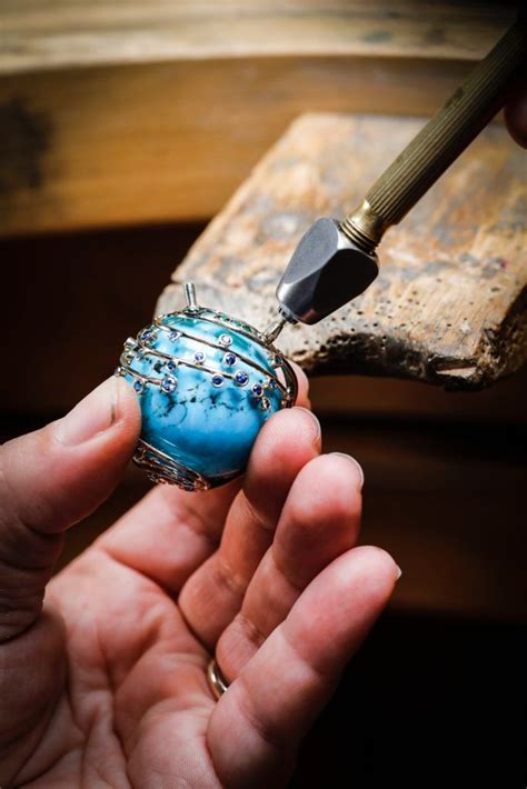 Visiting Van Cleef & Arpels Manufacture to Glimpse Magic in the Making