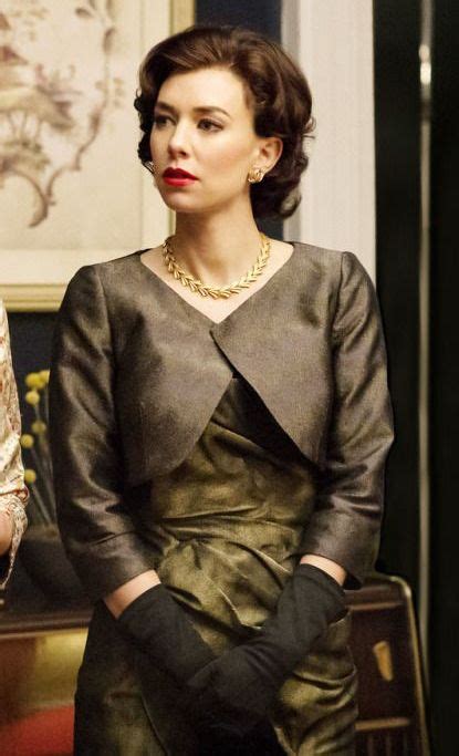 Pin by Mailjb on Things to wear | Vanessa kirby the crown, Vanessa ...