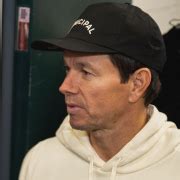 hollywood star mark wahlberg lasst uns zusammen fasten promisglauben