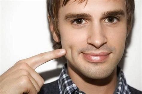 Ямочки на щеках — это на самом деле генетический дефект. Они ...