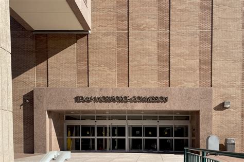 texas unemployment rate falls  prepandemic levels