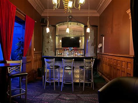The Best Strip Club VIP Room in Guelph, ON | The Manor