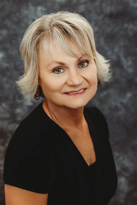 Michelle "Shelly" Starr- Senior Loan Consultant