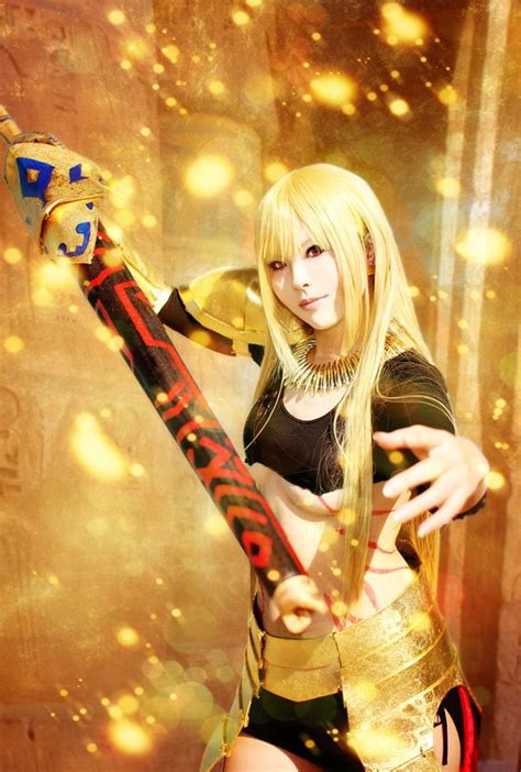 Queen Gilgamesh | Japanese cosplay, Cosplay, Performance art