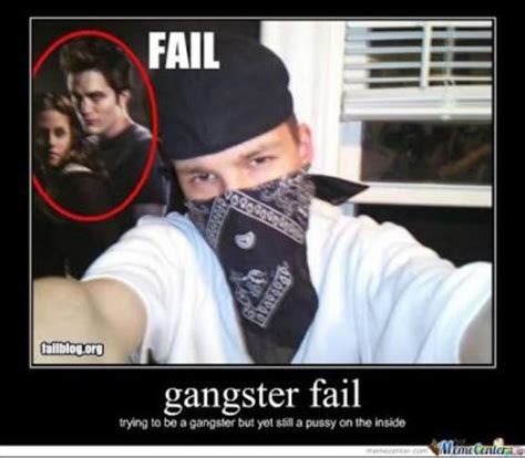 stupid wannabe gangster actually FAKE GANGSTER : r/ComedyCemetery