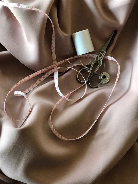guide  earning extra money   sewing business
