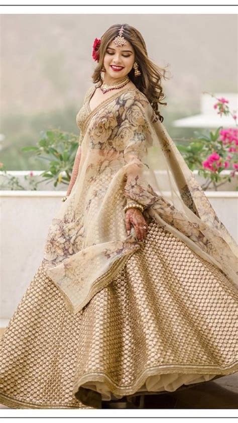 sabyasachi brides  rocked nude wedding outfits