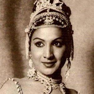 Jayabharathi (Actress) Biography, Age, Husband, Children, Family, Wiki ...