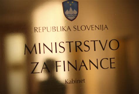 financno ministrstvo vlada ustvarja pogoje za rast