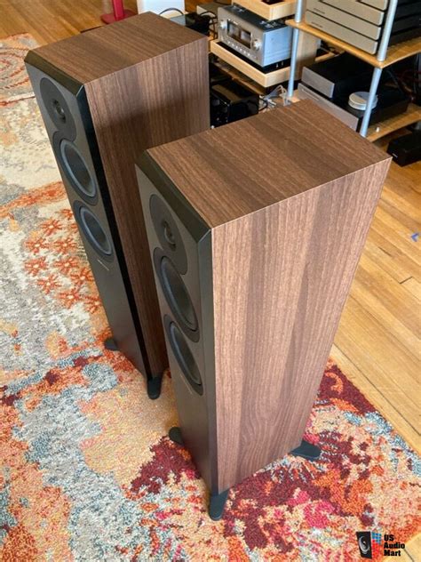 Dynaudio Emit 30 Photo #4080954 - US Audio Mart
